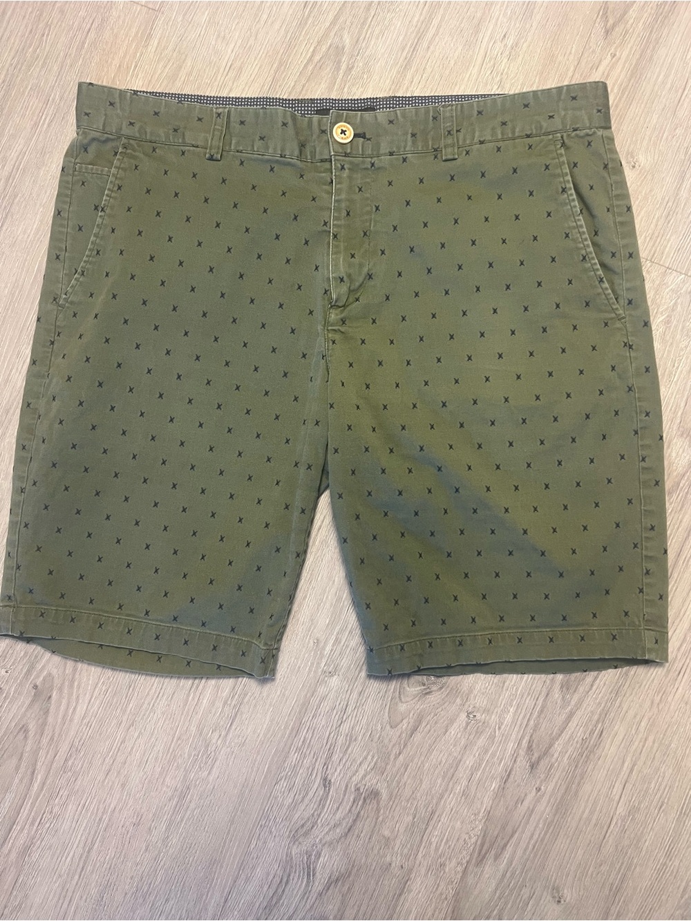 RW&CO Olive Green Patterned Flat Front Shorts | Preppy Tailored Chic